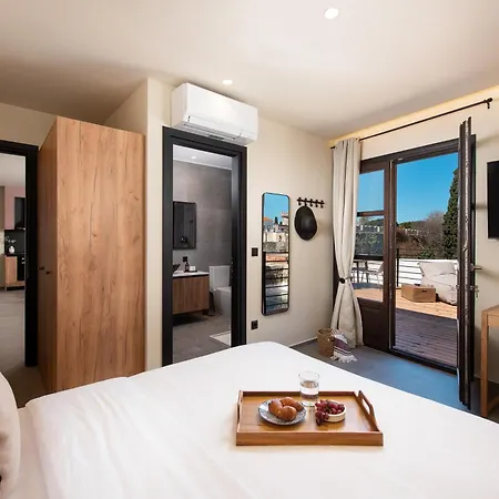 Fluvian Terrace Апартаменти